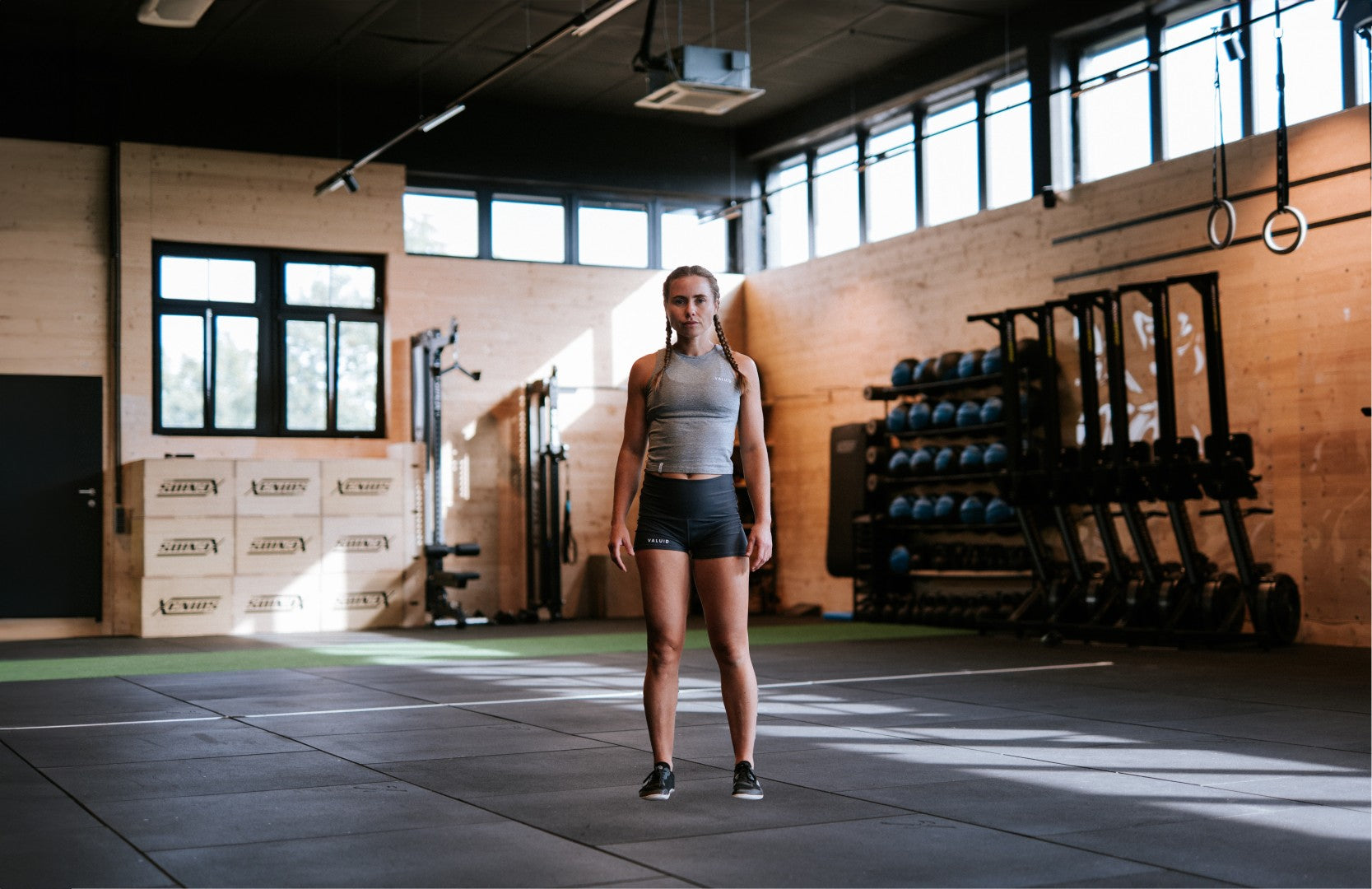 Ladies essential shorts grey