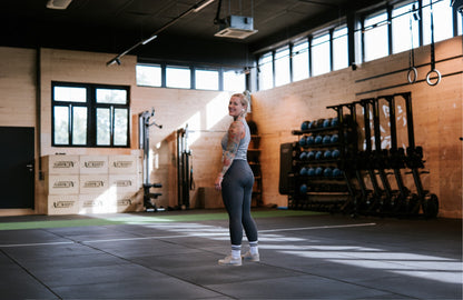 Ladies tank top cropped light grey