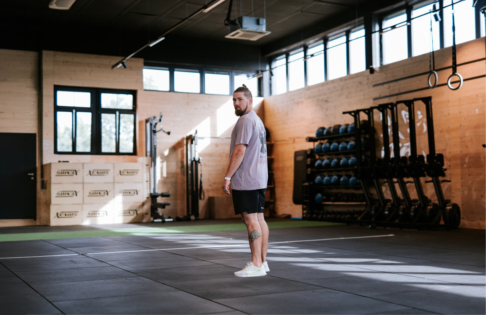 Men t-shirt "Valued beyond reps" lavender