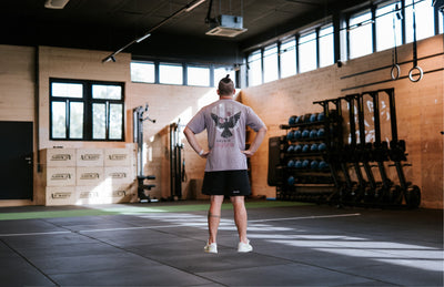 Men t-shirt "Valued beyond reps" lavender